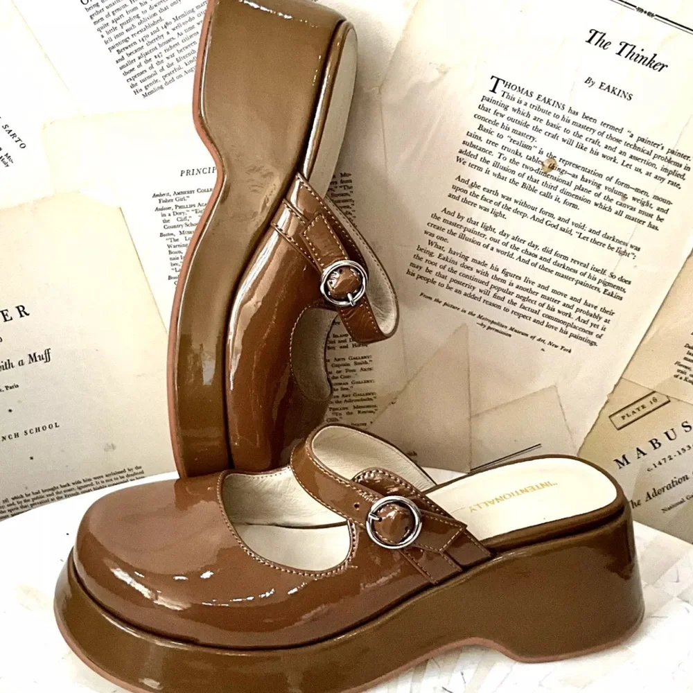 Free People Intentionally Blank Era Platfrom Mary Jane Clog Brown Patent - Picture 4 of 10